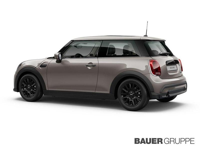 Używany Mini Cooper Classic 136 KM (100 kW) 2023 Szary Hatchback