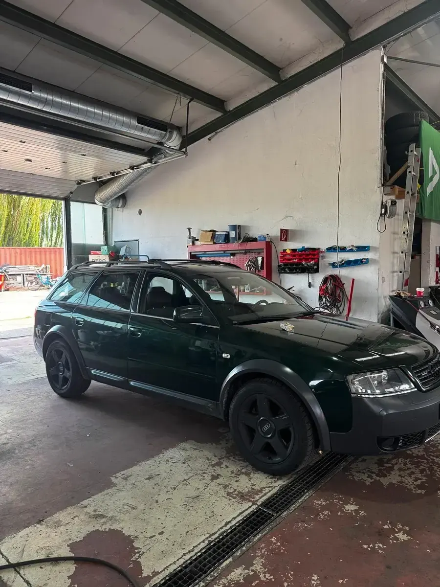 Gebraucht Audi A6 Allroad 180 PS (132 kW) 2001 Grün Kombi