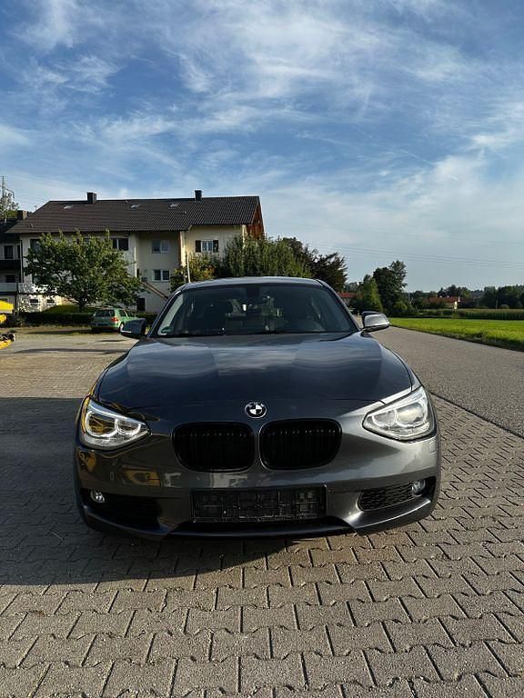 Grau Gebraucht 2012 BMW 120 M Performance Kleinwagen | 8.500 € (Fairer Preis) - Bild 1/4