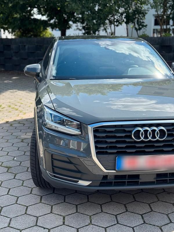 Gebraucht Audi Q2 Ambiente 150 PS (110 kW) 2018 SUV