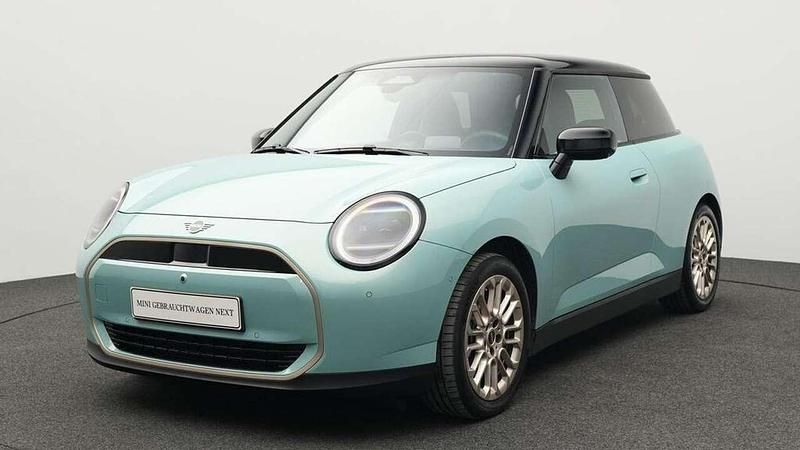 Gebraucht Mini Cooper Favoured 135 kW (184 PS) 2025 Grün Kleinwagen