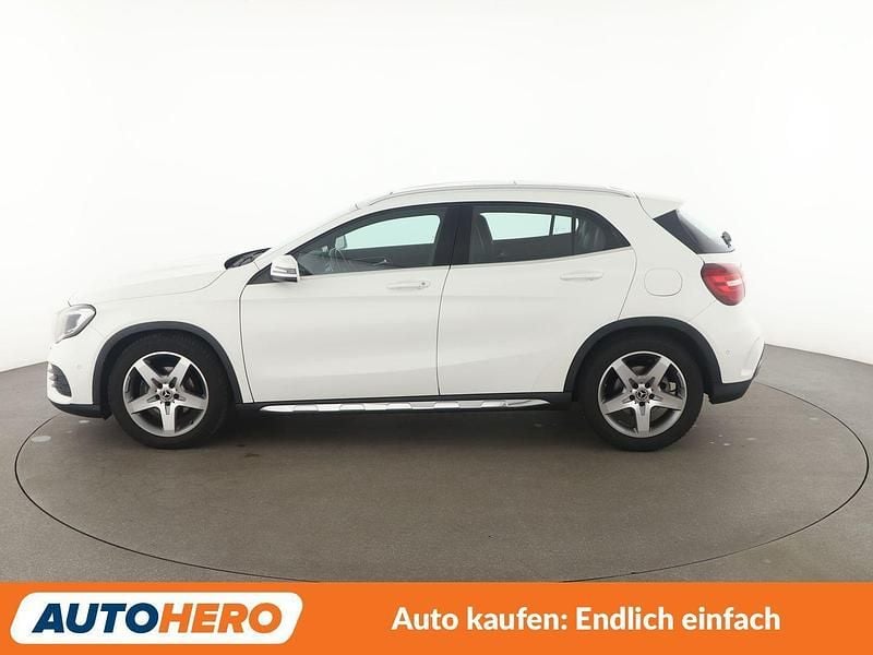 Gebraucht Mercedes GLA200 AMG line 156 PS (114 kW) 2019 Silber SUV