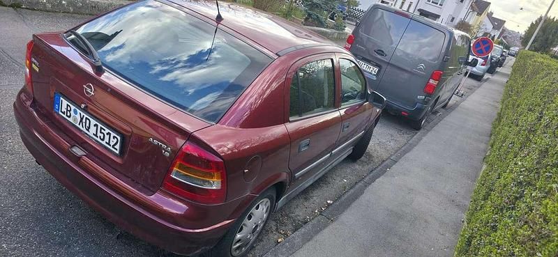 Gebraucht Opel Astra 90 PS (66 kW) 2000 Rot Limousine