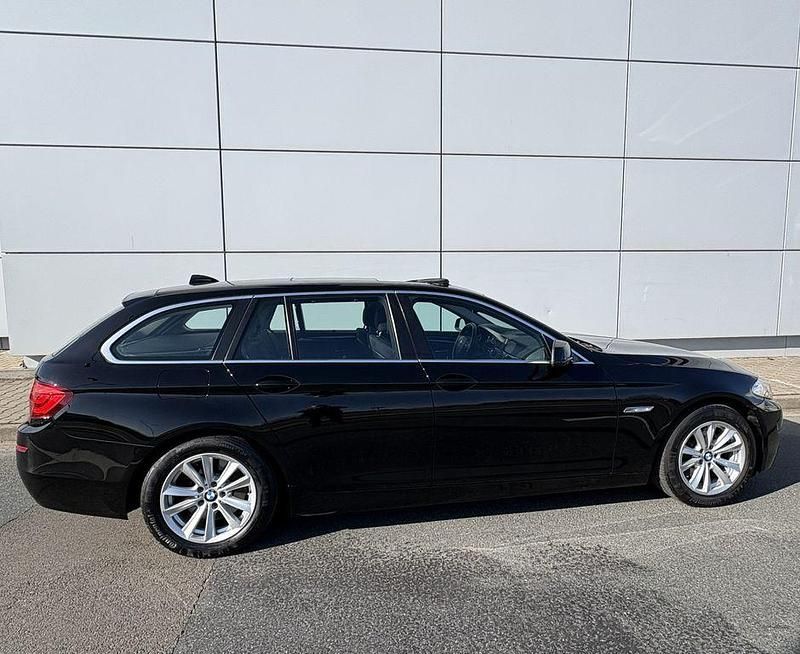 Gebraucht BMW 530 258 PS (189 kW) 2012 Schwarz Kombi
