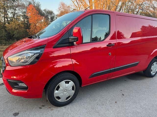 Rot Gebraucht 2020 Ford Transit Custom Limousine | 14.900 € (Superpreis) - Bild 1/4