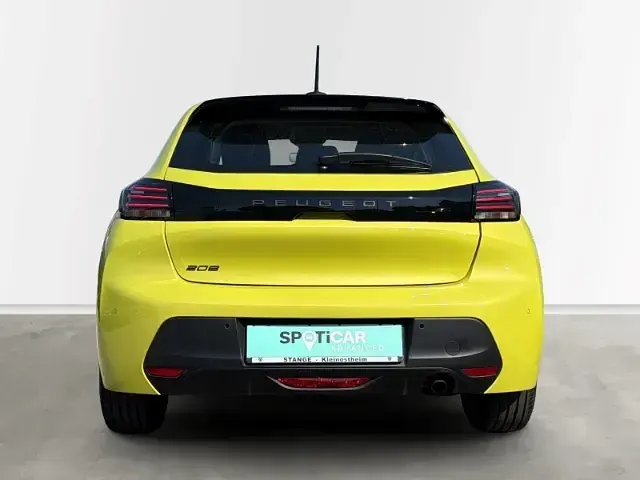 Gebraucht Peugeot 208 Active 101 PS (74 kW) 2024 Gelb Kleinwagen