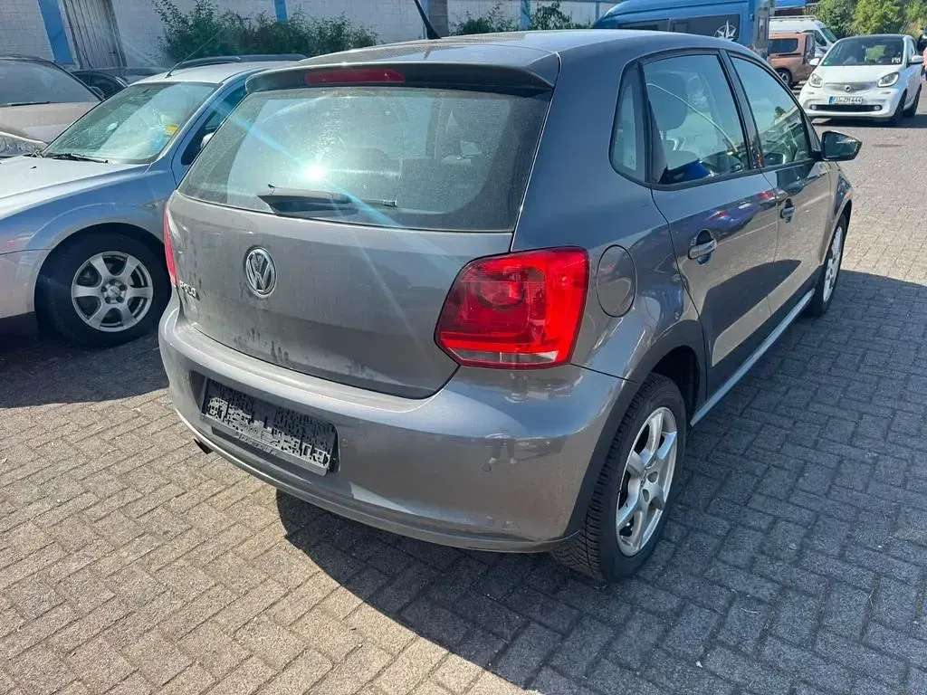 Gebraucht VW Polo Comfortline 90 PS (66 kW) 2014 Grau Limousine