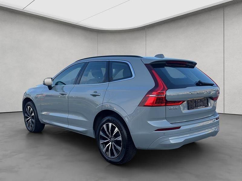 Gebraucht Volvo XC60 Core 250 PS (183 kW) 2024 Grau SUV