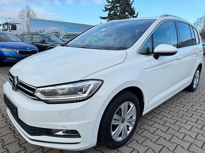 Gebraucht VW Touran Highline 150 PS (110 kW) 2017 Weiß Van / Kleinbus