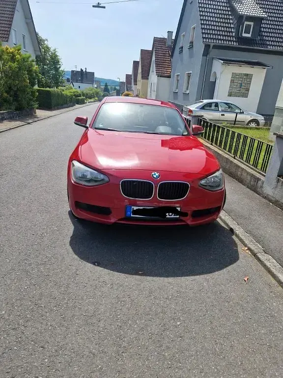 Gebraucht BMW 118 143 PS (105 kW) 2012 Rot Kleinwagen