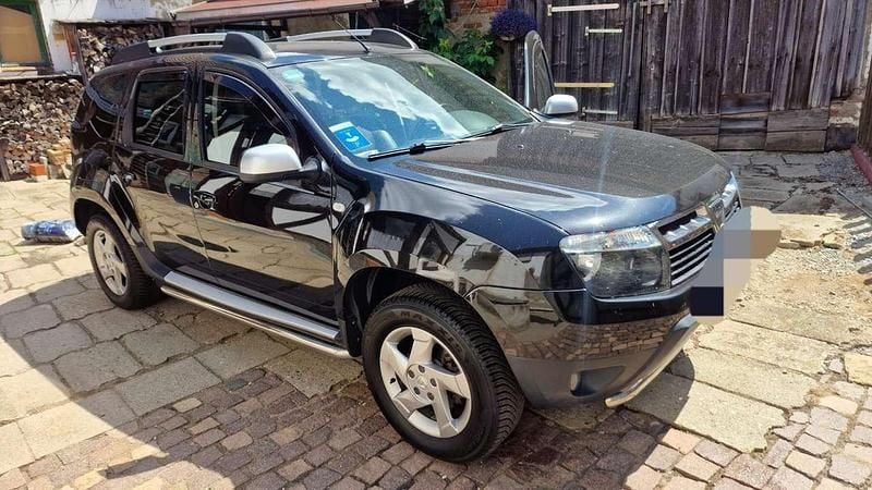 Schwarz Gebraucht 2011 Dacia Duster Prestige SUV | 7.800 € (Fairer Preis) - Bild 1/4