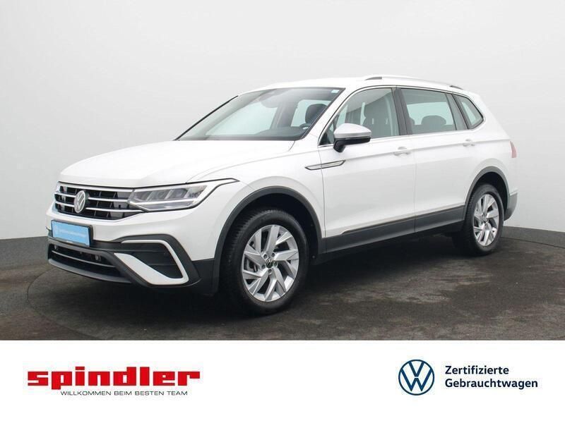 Pure white Gebraucht 2024 VW Tiguan Allspace Life SUV | 37.880 € (Superpreis) - Bild 1/3