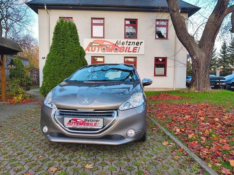 Beige Gebraucht 2012 Peugeot 208 Active Kleinwagen | 5.990 € (Fairer Preis) - Bild 1/4