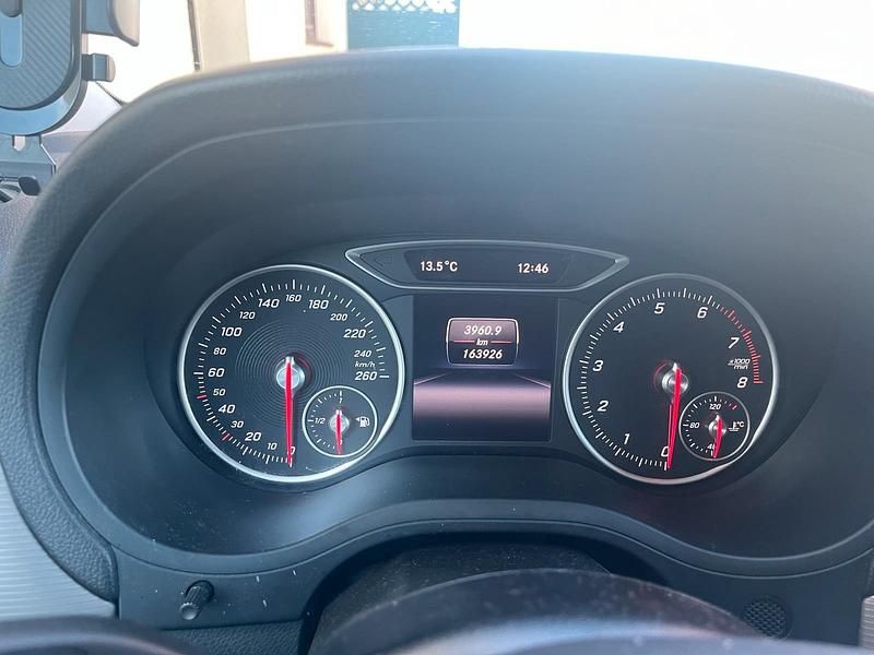 Gebraucht Mercedes B180 2015 Schwarz Van / Kleinbus