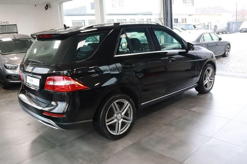 Gebraucht Mercedes ML250 204 PS (150 kW) 2014 Schwarz SUV