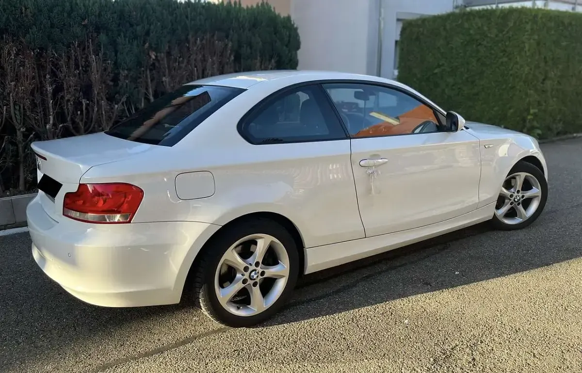 Gebraucht BMW 120 Coupé 170 PS (125 kW) 2011 Weiß Coupé
