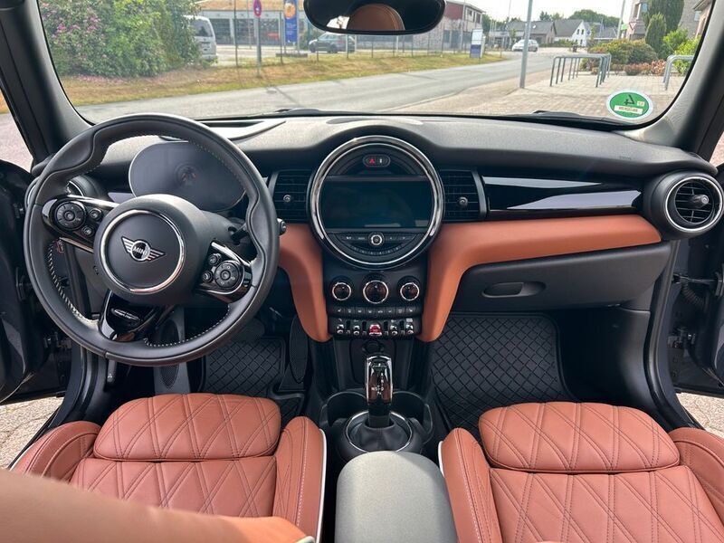 Grau Gebraucht 2020 Mini Cooper S Chili Kleinwagen | 30.990 € - Bild 1/4