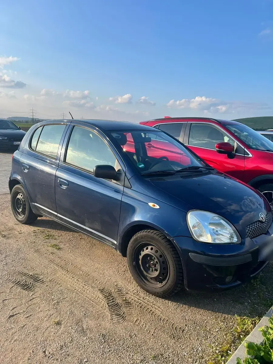 Gebraucht Toyota Yaris 87 PS (63 kW) 2003 Blau Kleinwagen