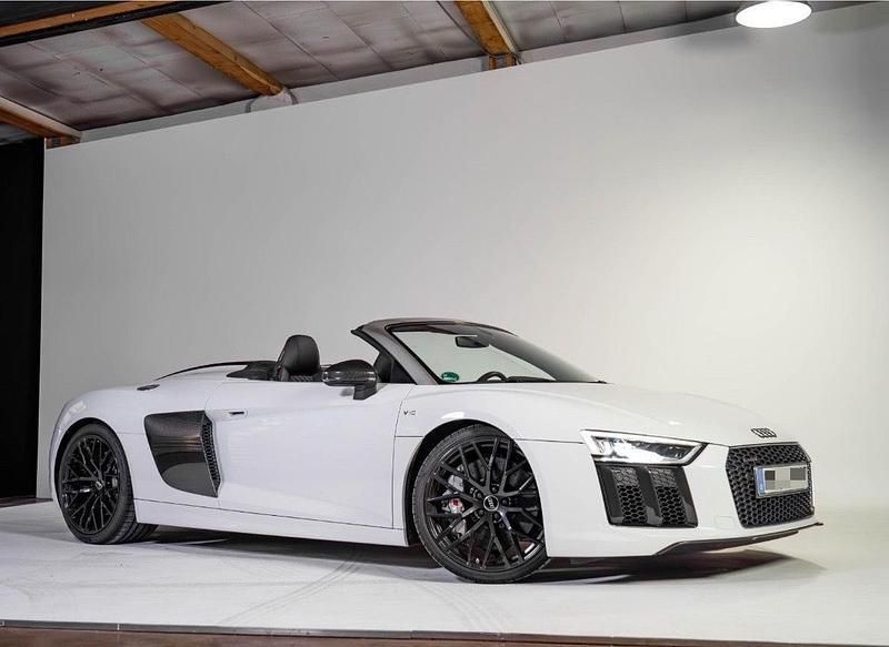 Weiß Gebraucht 2017 Audi R8 Spyder Advanced Cabrio | 124.900 € (Etwas zu teuer) - Bild 1/4