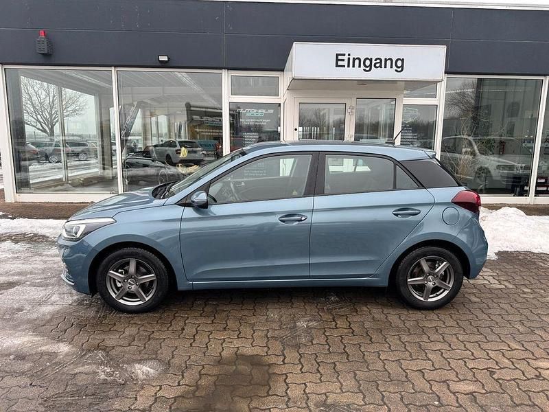 Gebraucht Hyundai i20 Select 84 PS (61 kW) 2019 Kleinwagen