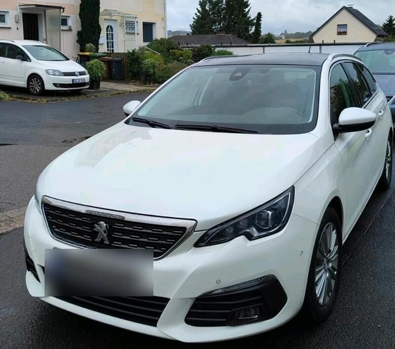 Weiß Gebraucht 2018 Peugeot 308 Kombi | 10.450 € (Fairer Preis) - Bild 1/4