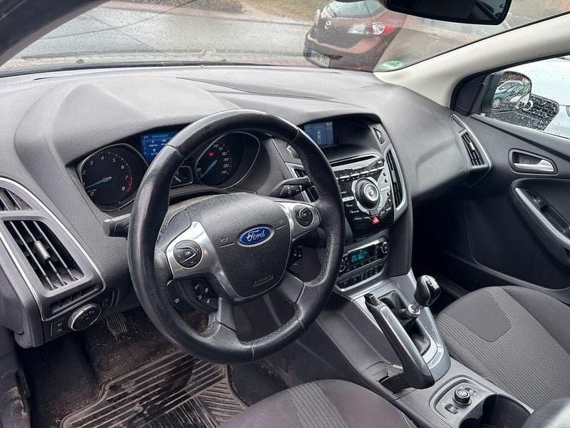 Gebraucht Ford Focus Titanium 150 PS (110 kW) 2012 Schwarz Limousine