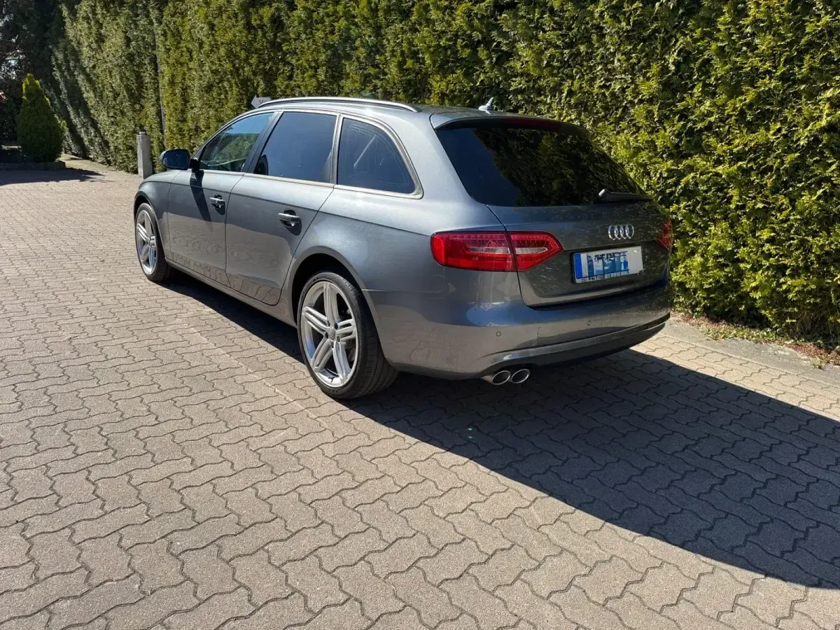 Gebraucht Audi A4 150 PS (110 kW) 2014 Grau Kombi