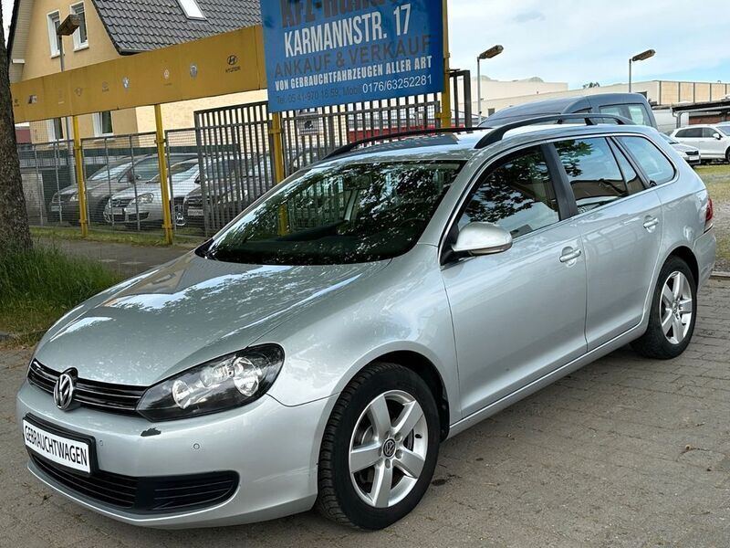 Silber Gebraucht 2011 VW Golf VI Comfortline Kombi | 4.149 € (Fairer Preis) - Bild 1/4