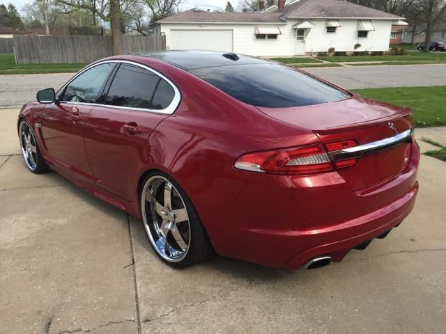 Gebraucht Jaguar XF 276 PS (202 kW) 2012 Rot Limousine