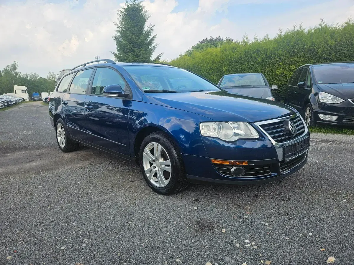Gebraucht VW Passat 101 PS (74 kW) 2008 Blau Kombi