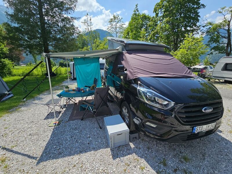 Schwarz Gebraucht 2022 Ford Transit Custom Nugget Van / Kleinbus | 51.250 € (Fairer Preis) - Bild 1/4