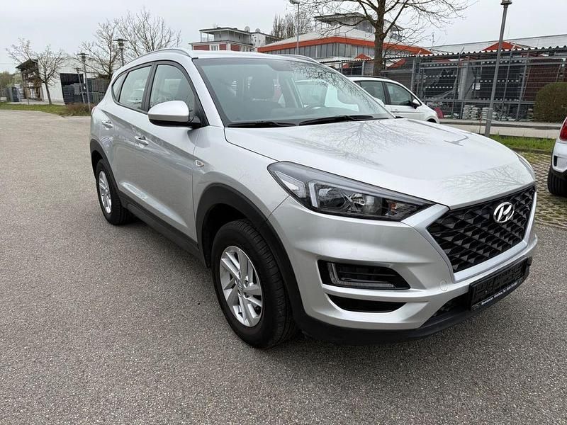 Gebraucht Hyundai Tucson Select 132 PS (97 kW) 2019 Silber SUV