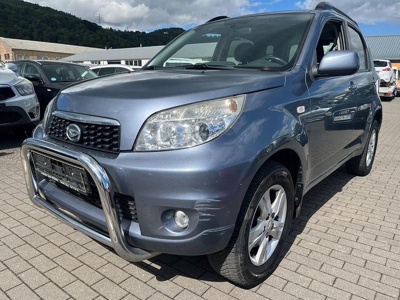 Grau Gebraucht 2011 Daihatsu Terios SUV | 4.900 € (Guter Preis) - Bild 1/4