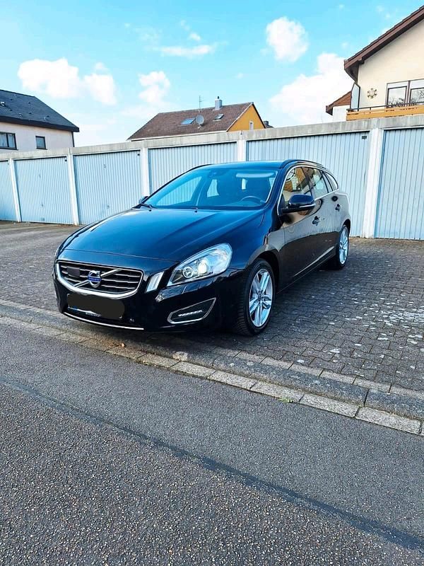 Gebraucht Volvo V60 163 PS (119 kW) 2011 Schwarz Kombi
