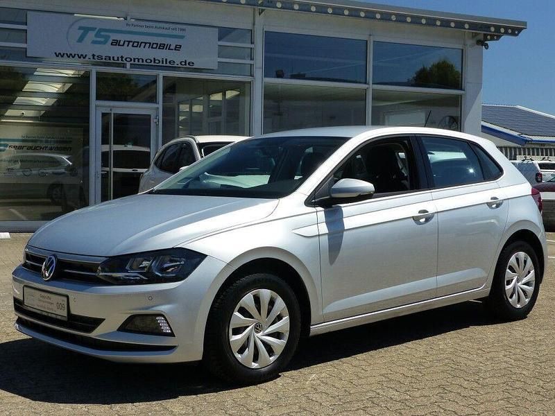 Silber Gebraucht 2021 VW Polo Comfortline Limousine | 13.980 € (Fairer Preis) - Bild 1/4