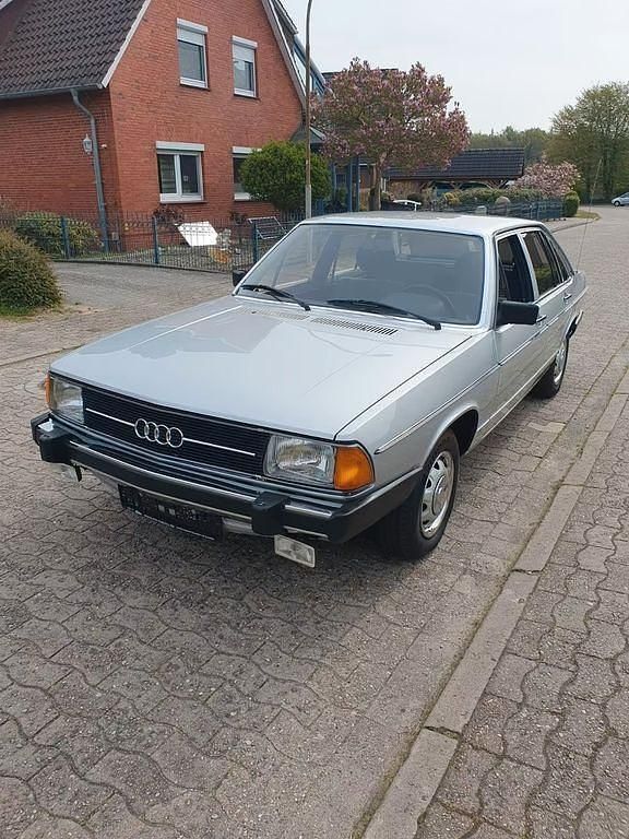 Gebraucht Audi 100 86 PS (63 kW) 1978 Silber Limousine