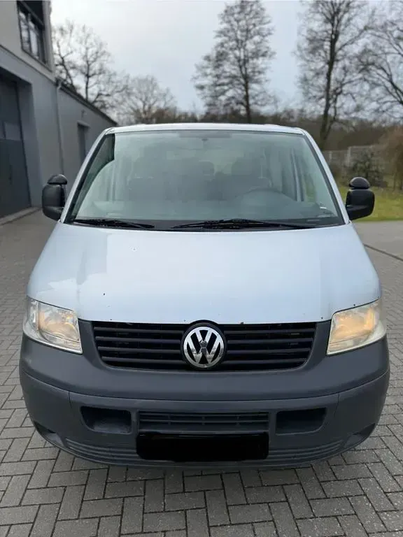 Second-hand VW Caravelle 102 CP (75 kW) 2007 Argintiu Van