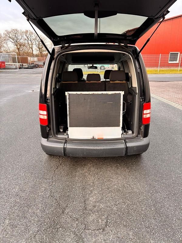 Gebraucht VW Caddy 105 PS (77 kW) 2013 Schwarz Van / Kleinbus