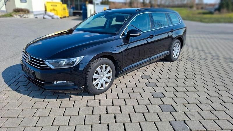 Gebraucht VW Passat Comfortline 150 PS (110 kW) 2015 Schwarz Kombi