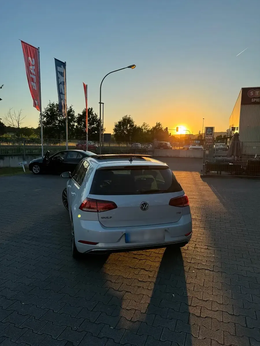 Gebraucht VW Golf VII Edition 150 PS (110 kW) 2017 Weiß Limousine