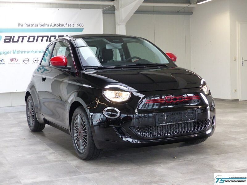 Schwarz Gebraucht 2021 Fiat 500e Red Limousine | 16.780 € (Etwas zu teuer) - Bild 1/4