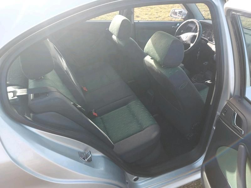 Gebraucht Skoda Octavia 101 PS (74 kW) 2001 Silber Limousine