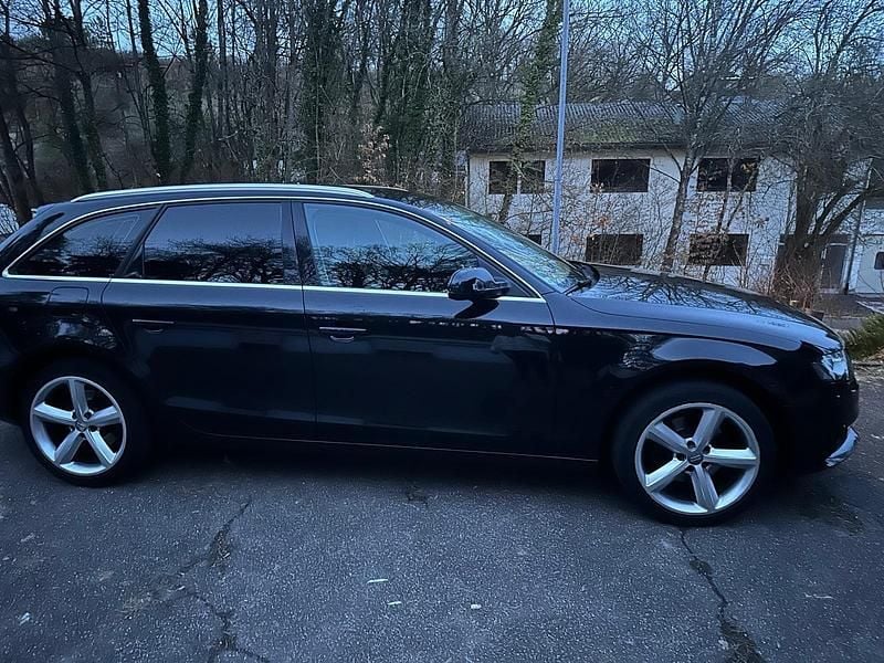 Gebraucht Audi A4 120 PS (88 kW) 2009 Schwarz Kombi
