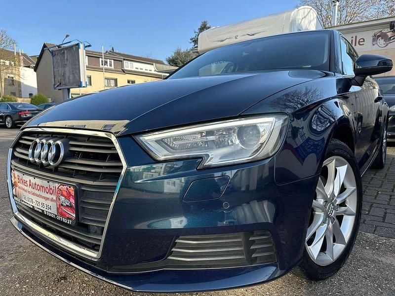 Gebraucht Audi A3 150 PS (110 kW) 2016 Blau Limousine