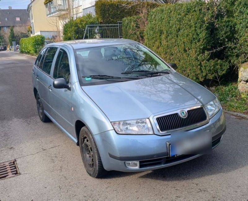 Silber Gebraucht 2004 Skoda Fabia Classic Kombi | 1.650 € - Bild 1/4