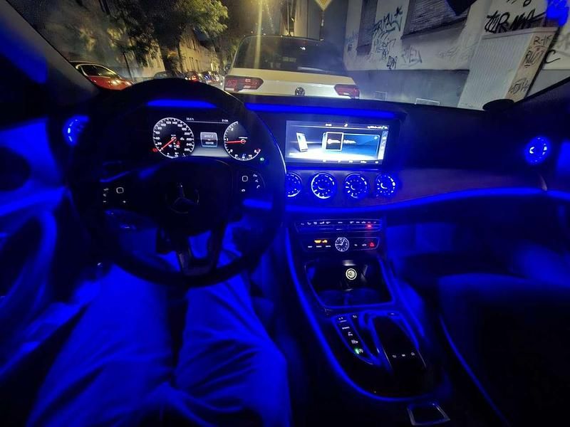 Schwarz Gebraucht 2016 Mercedes E220 Avantgarde Limousine | 26.500 € (Etwas zu teuer) - Bild 1/4