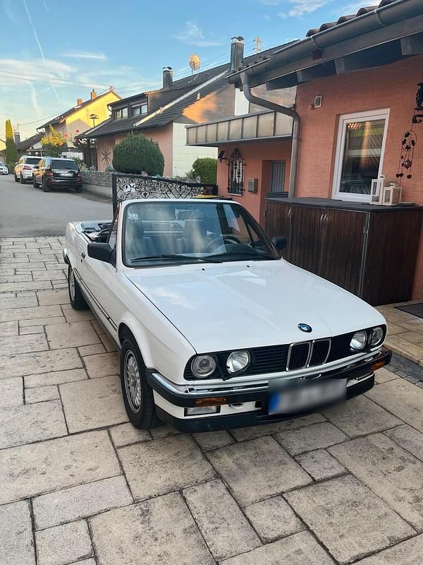 Gebraucht BMW 325 171 PS (125 kW) 1990 Weiß Cabrio