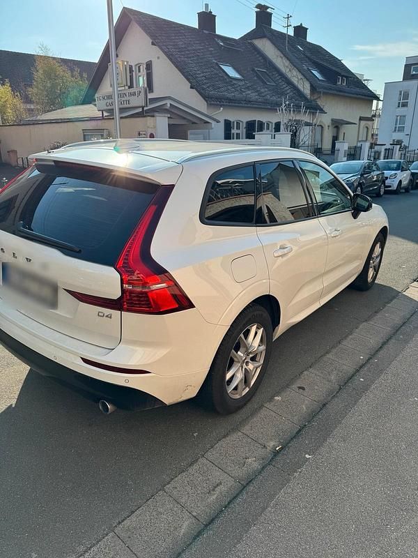 Gebraucht Volvo XC60 190 PS (139 kW) 2019 Weiß SUV