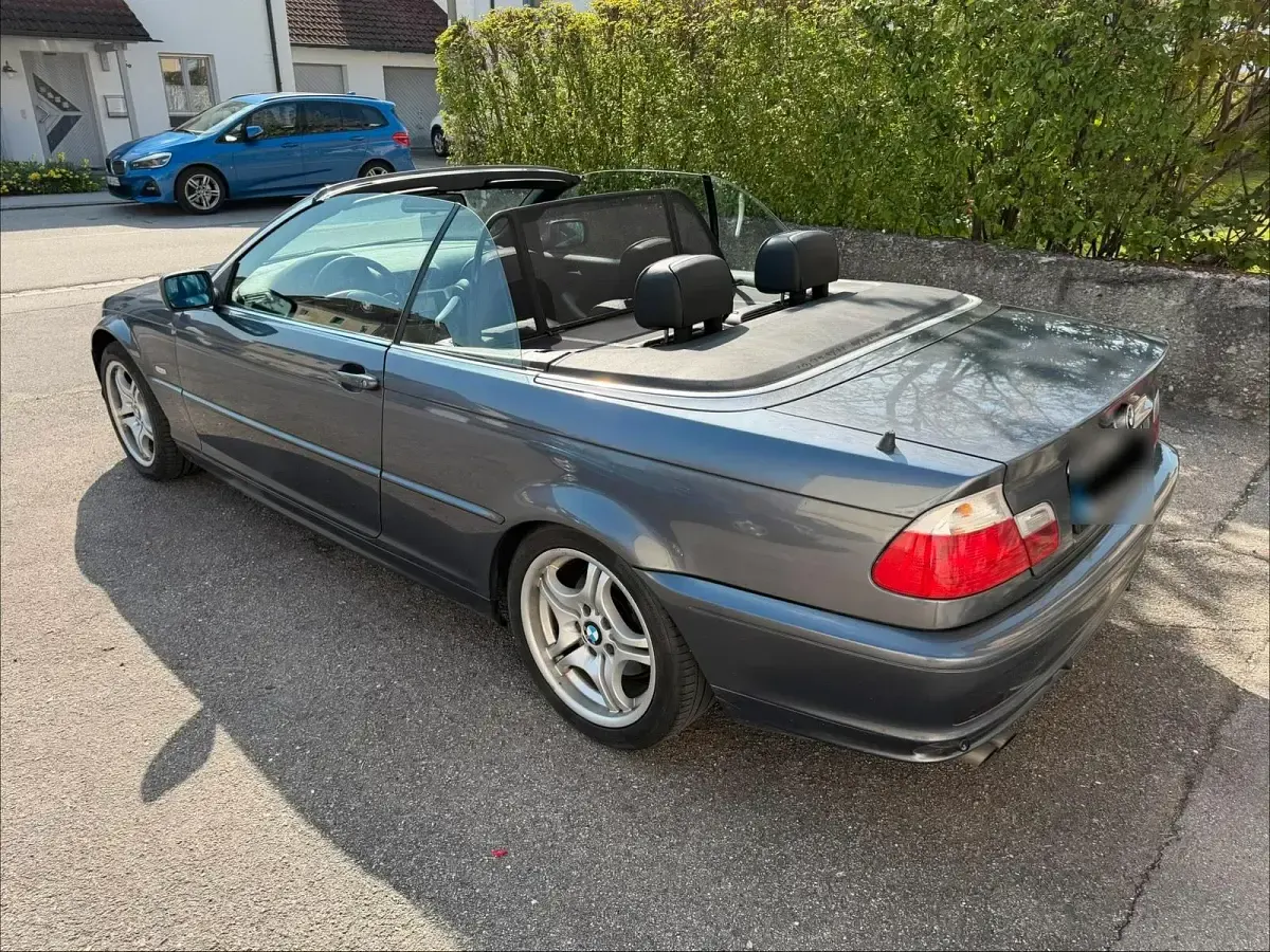 Gebraucht BMW 320 Cabriolet 170 PS (125 kW) 2002 Grau Cabrio