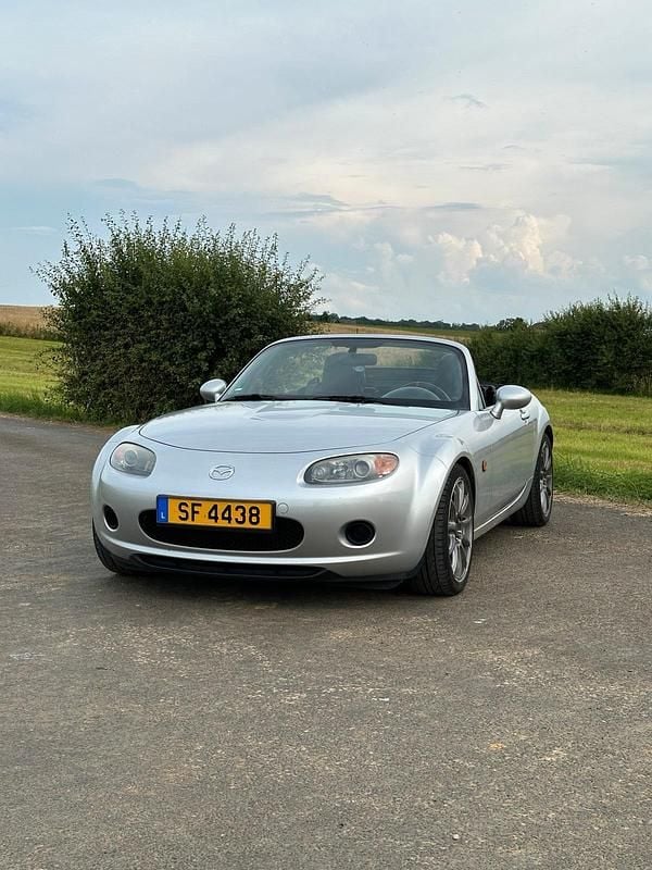 Silber Gebraucht 2006 Mazda MX5 Cabrio | 9.500 € (Teuer) - Bild 1/4